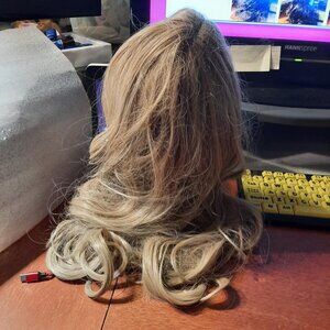 NEW ! Fashion Wig 20" Inch Heat Resistant Hair Synthetic Curv Wavy Light Blonde